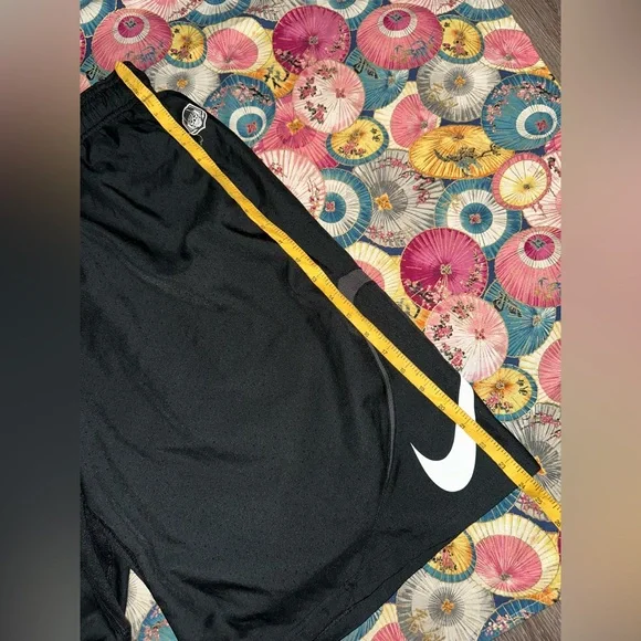 Nike Men’s Black Football Basketball Dri-Fit Athletic Workout Bottoms Shorts - Picture 7 of 7